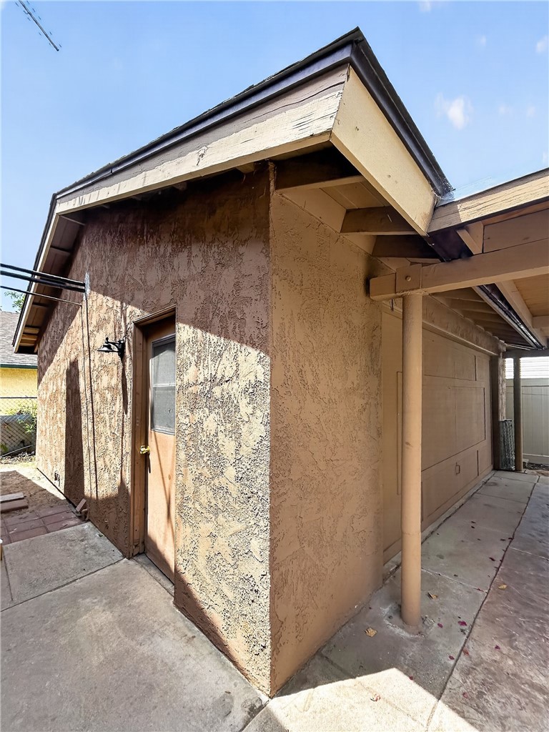 7451 Diamond Street Riverside, CA 92504 - Photo 30 of 31 a view of entryway