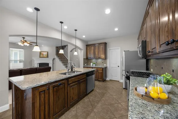 $405,000 | 1220 King George Lane, Savannah, TX 76227