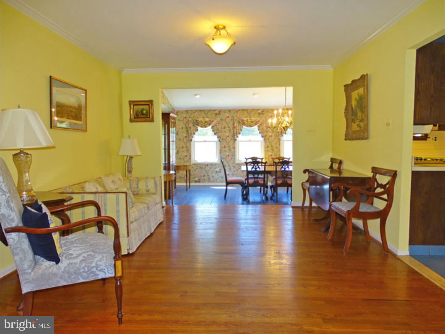 15 Shelley Road Holland, PA 18966 - Photo 5 of 25 Gallery Image 5