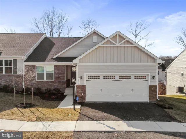 $425,000 | 1864 Shannon Drive South, Greencastle, PA 17225