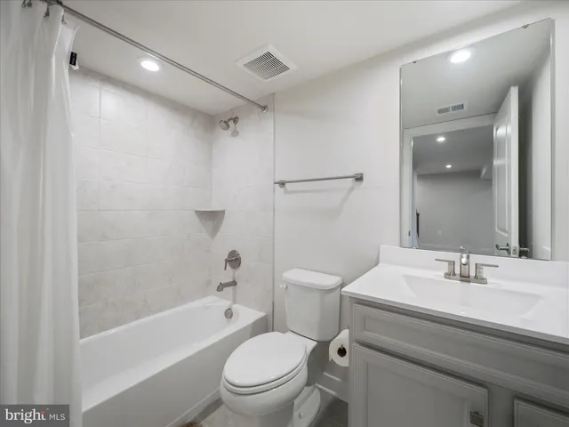 $425,000 | 1864 Shannon Drive South, Greencastle, PA 17225