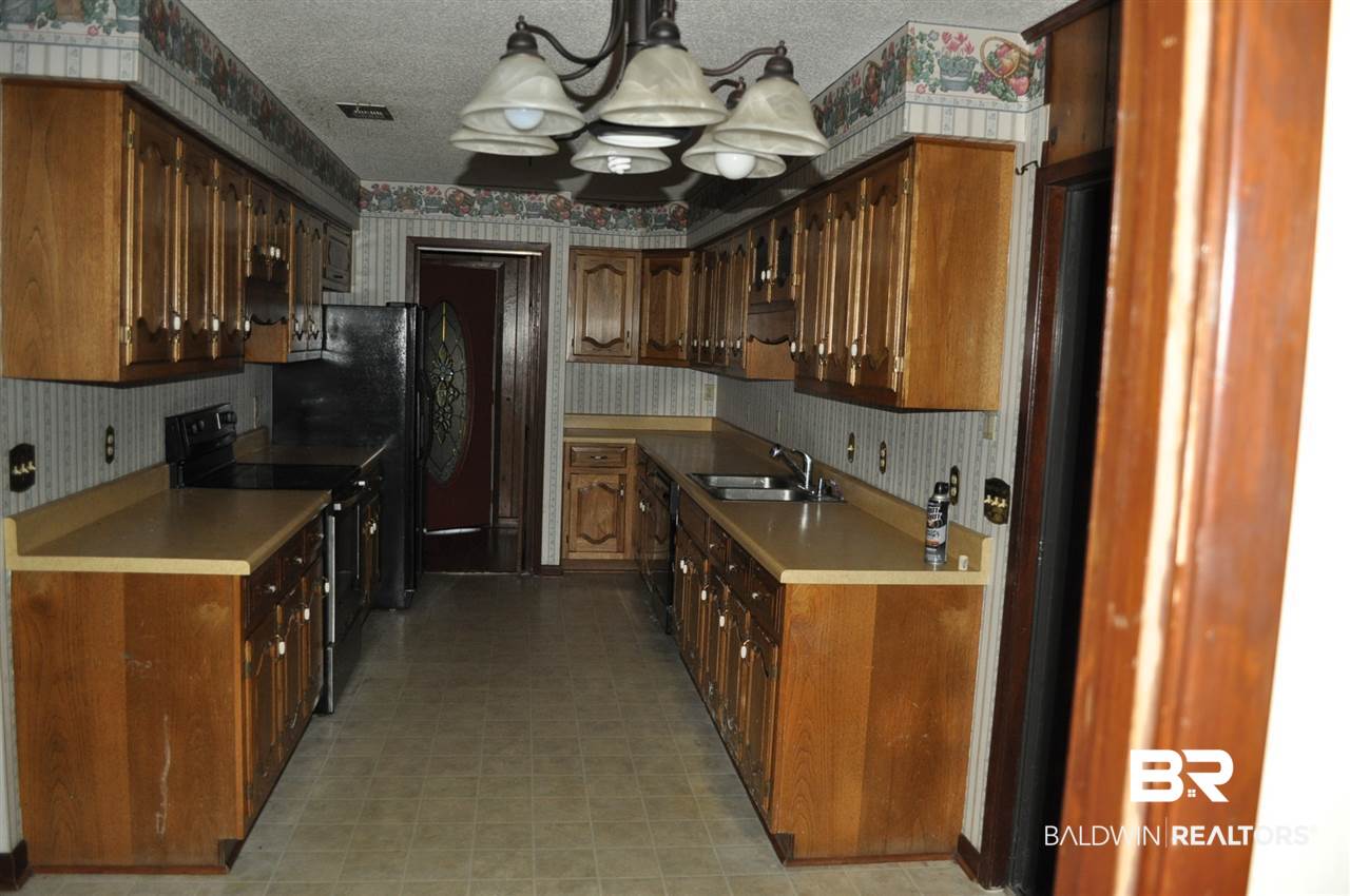 100 Wagon Wheel Road Flomaton, AL 36441 - Photo 5 of 19 Kitchen