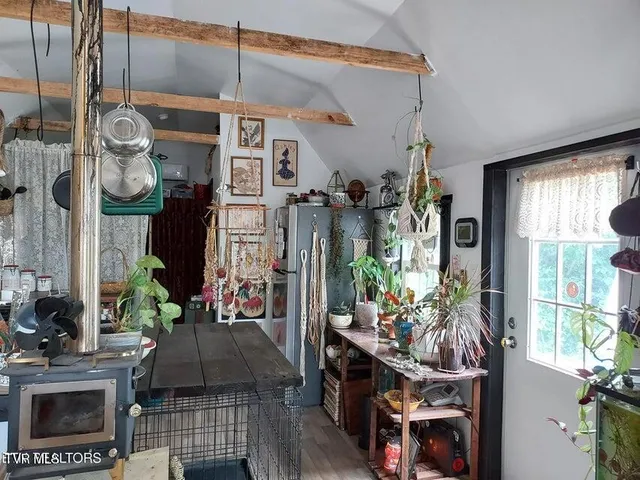 $99,000 | 152 East Greenway Street, Sneedville, TN 37869