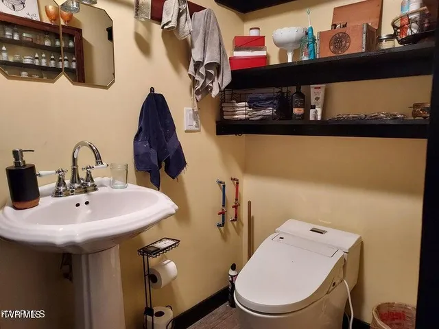 $99,000 | 152 East Greenway Street, Sneedville, TN 37869