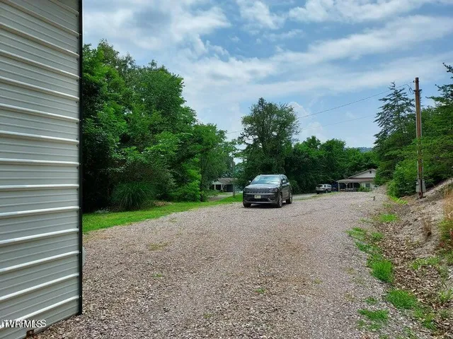 $99,000 | 152 East Greenway Street, Sneedville, TN 37869