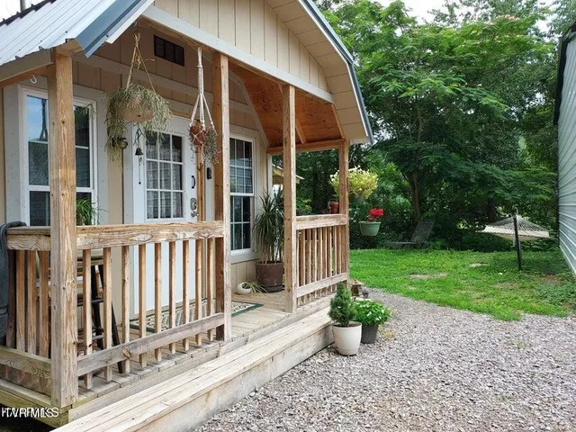 $99,000 | 152 East Greenway Street, Sneedville, TN 37869