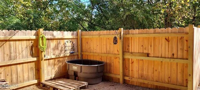 $99,000 | 152 East Greenway Street, Sneedville, TN 37869