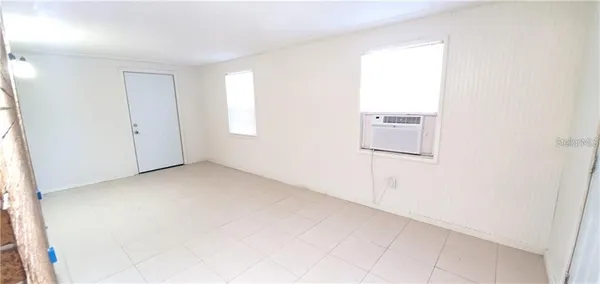 $2,500 | 1420 Simmons Road, Kissimmee, FL 34744