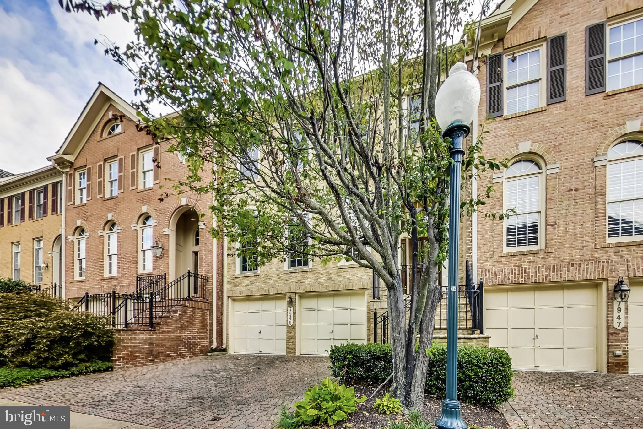 7949 Turncrest Drive Potomac, MD 20854 - Photo 2 of 47