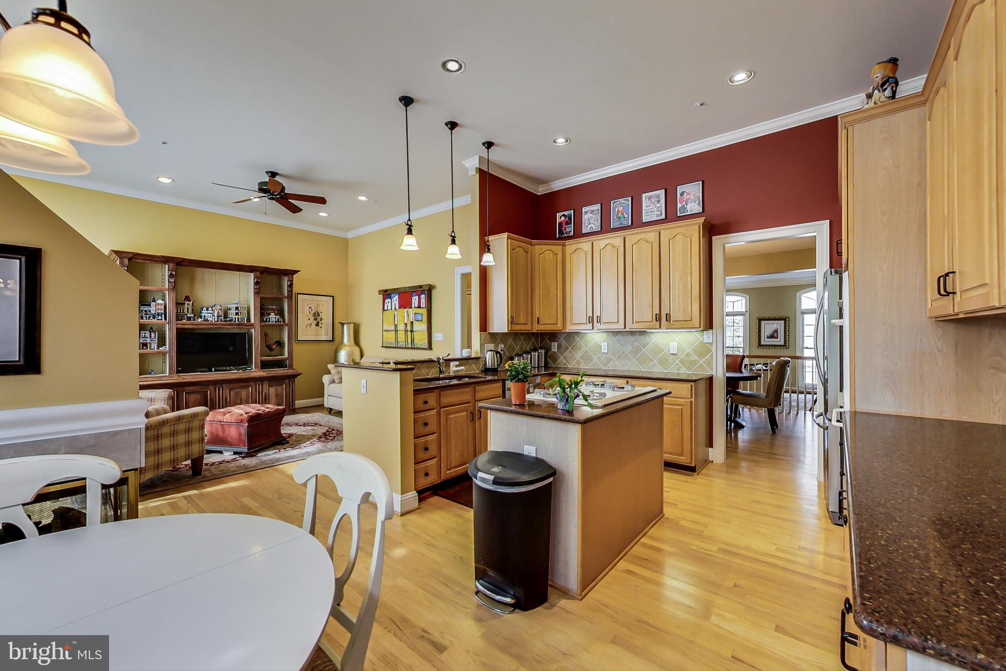 7949 Turncrest Drive Potomac, MD 20854 - Photo 13 of 47