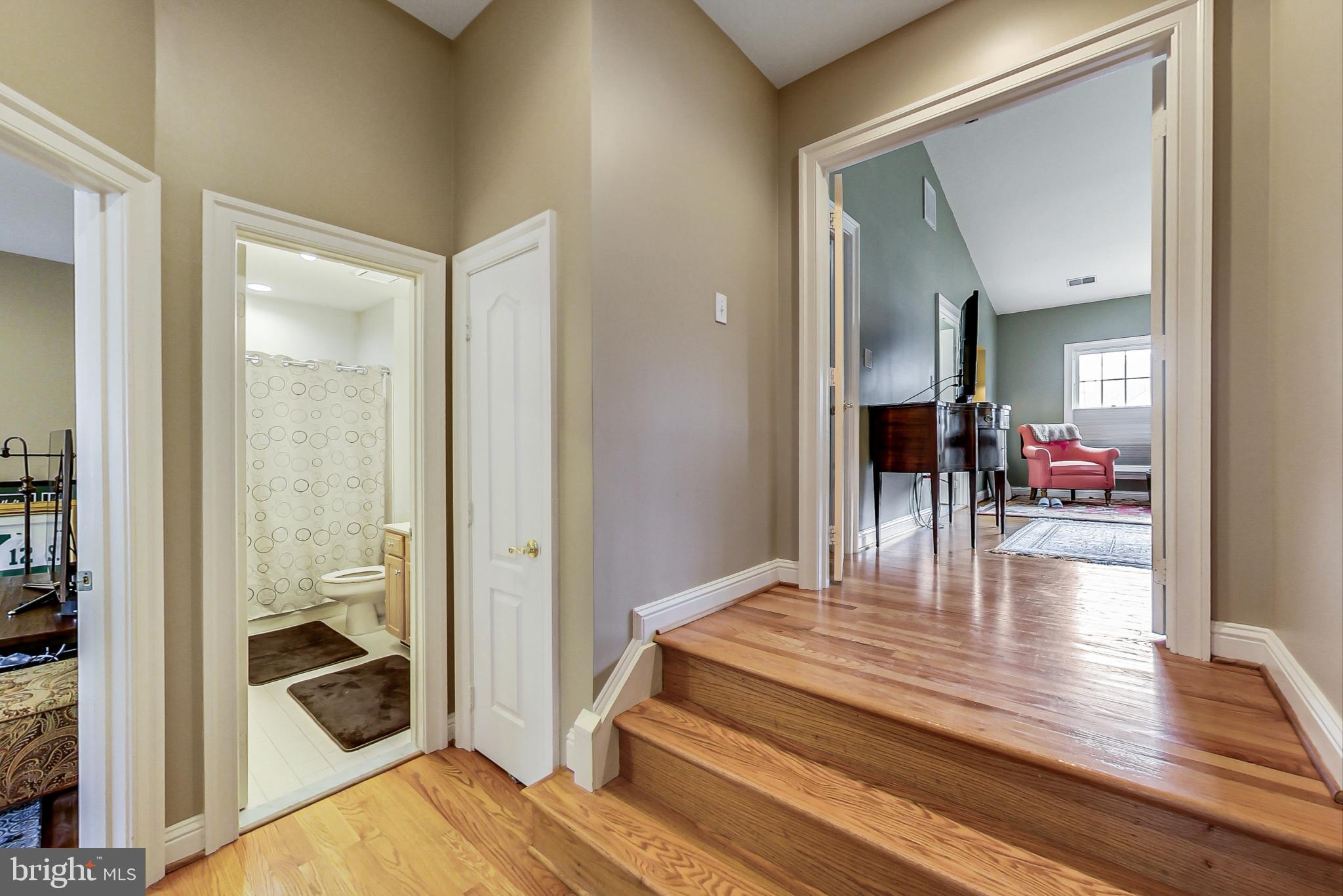 7949 Turncrest Drive Potomac, MD 20854 - Photo 22 of 47