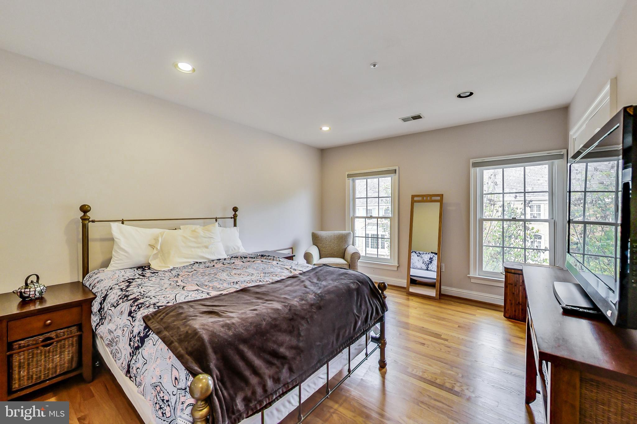 7949 Turncrest Drive Potomac, MD 20854 - Photo 30 of 47