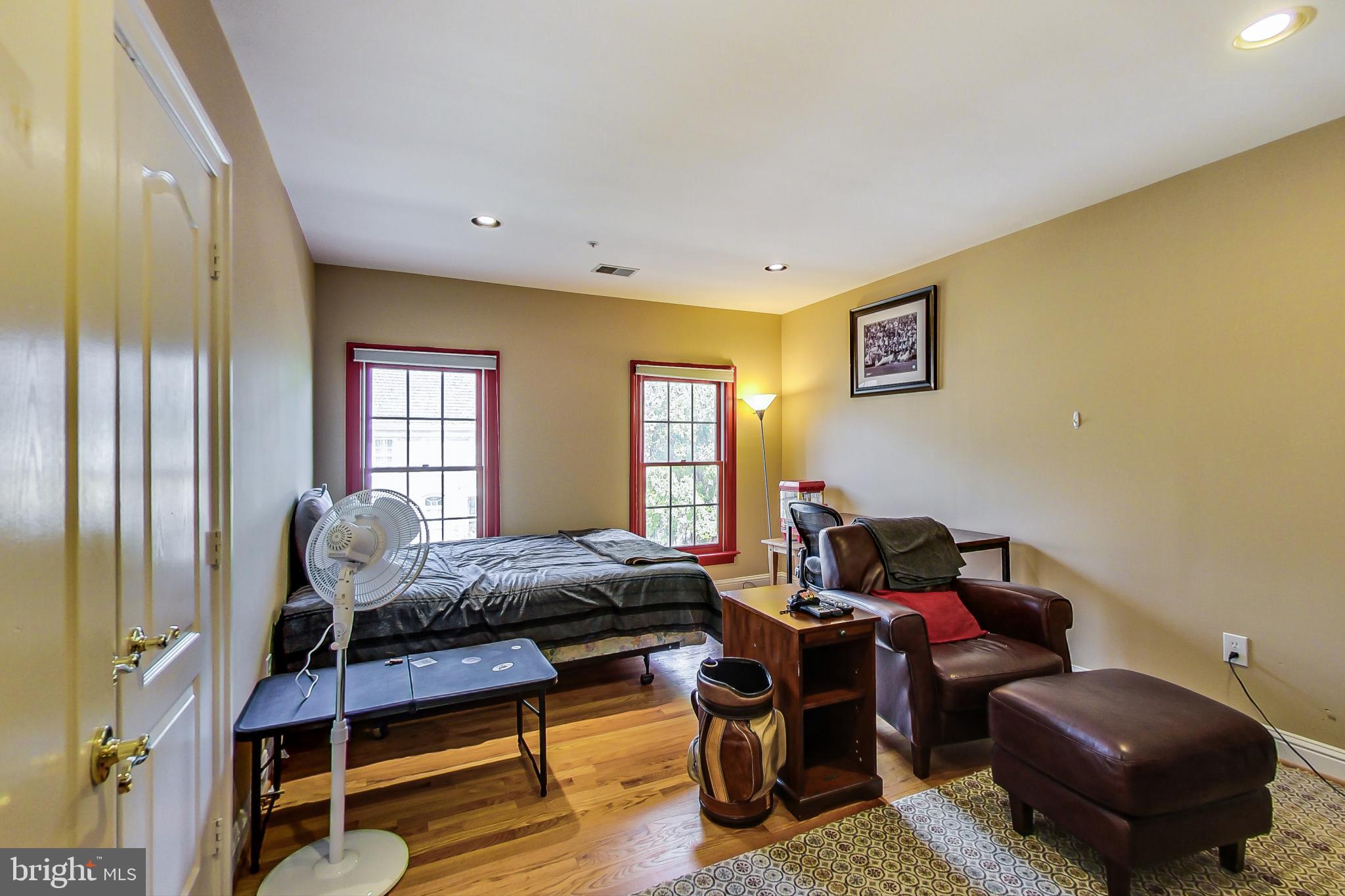 7949 Turncrest Drive Potomac, MD 20854 - Photo 32 of 47