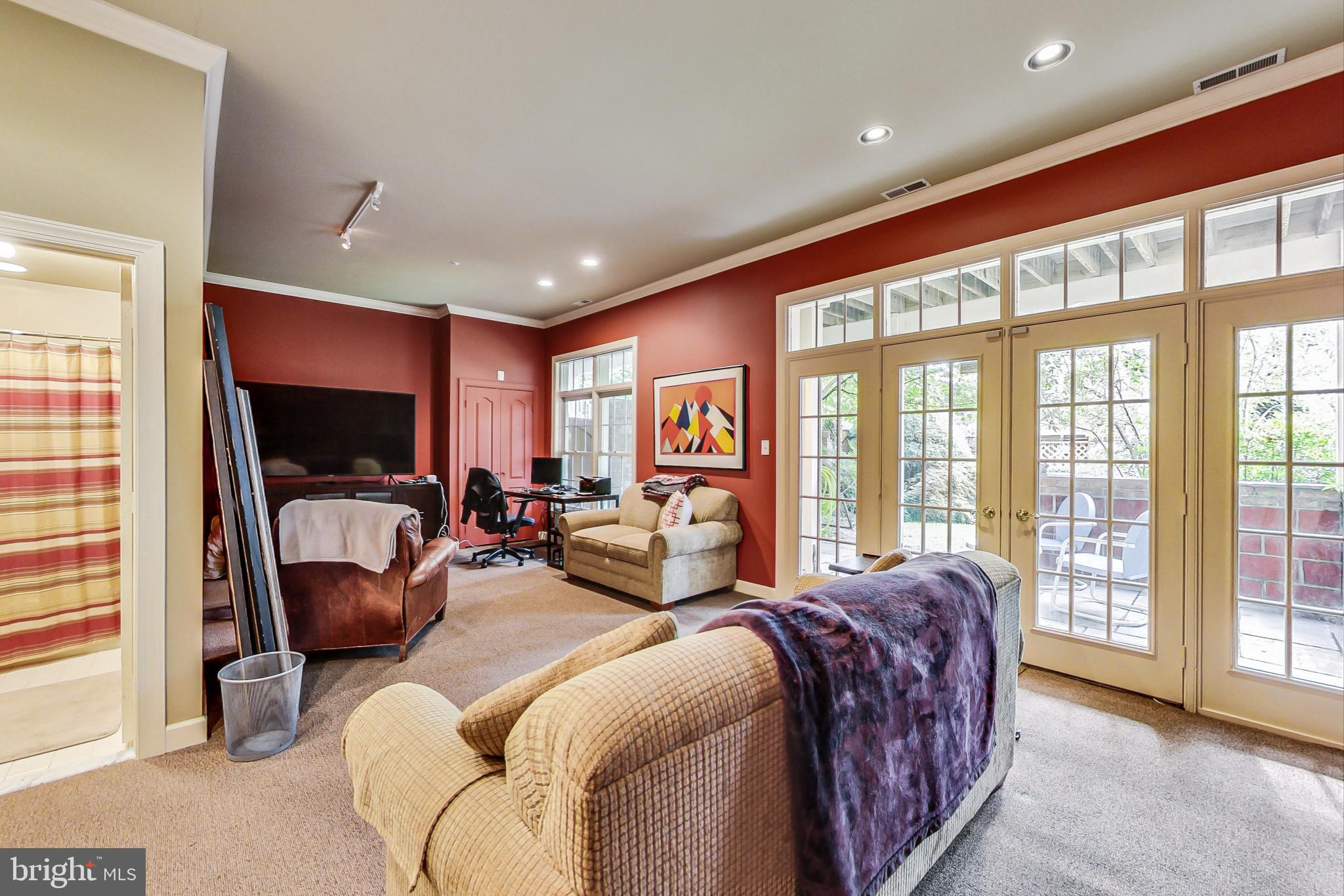 7949 Turncrest Drive Potomac, MD 20854 - Photo 36 of 47