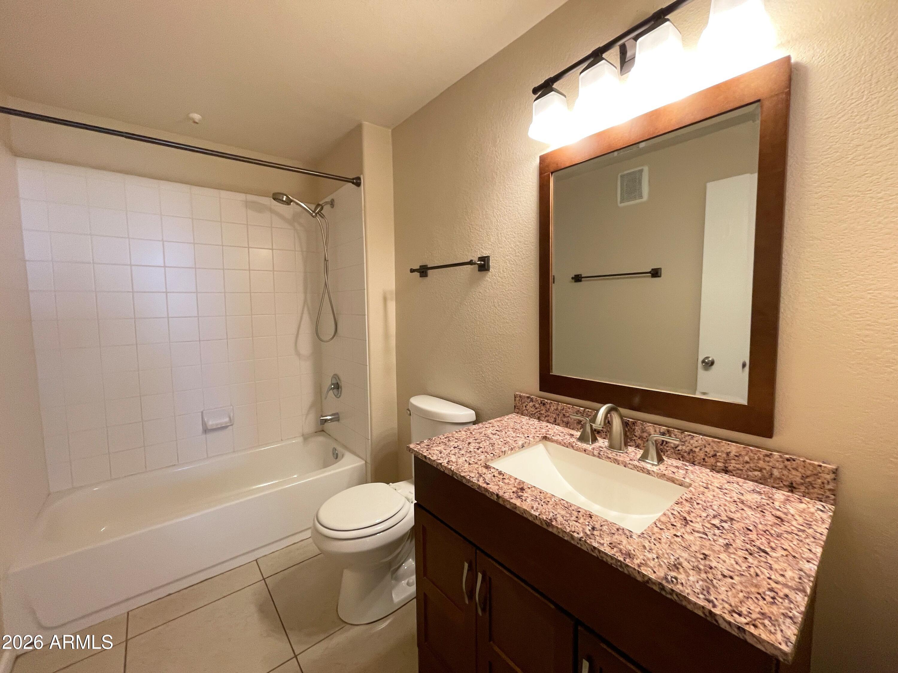 1720 East Thunderbird Road, Unit 1129 Phoenix, AZ 85022 - Photo 14 of 18 1720 (13)
