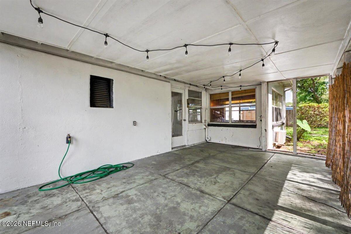 6216 Suwanee Road Jacksonville, FL 32217 - Photo 28 of 32 09-CFREM_6216_Suwanee_Rd_Jacksonville_FL