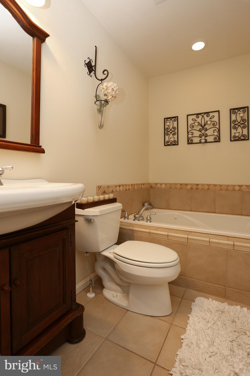 262 Ullman Road Pasadena, MD 21122 - Photo 10 of 24 Bedroom (Master) Bathroom With Soaking Tub