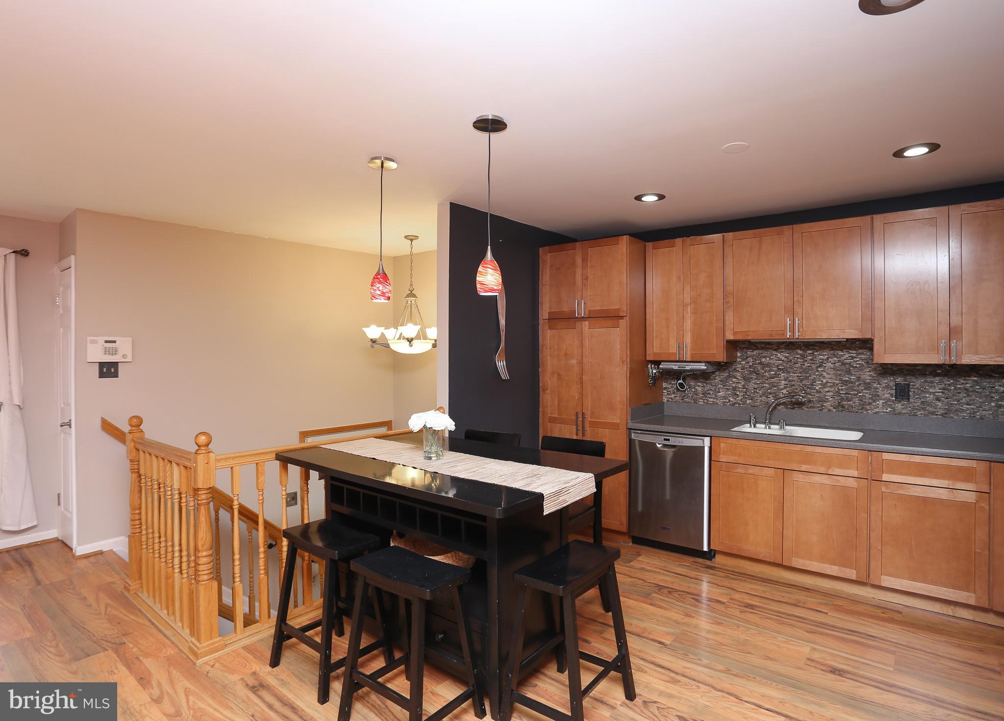 262 Ullman Road Pasadena, MD 21122 - Photo 4 of 24 Eat in kitchen