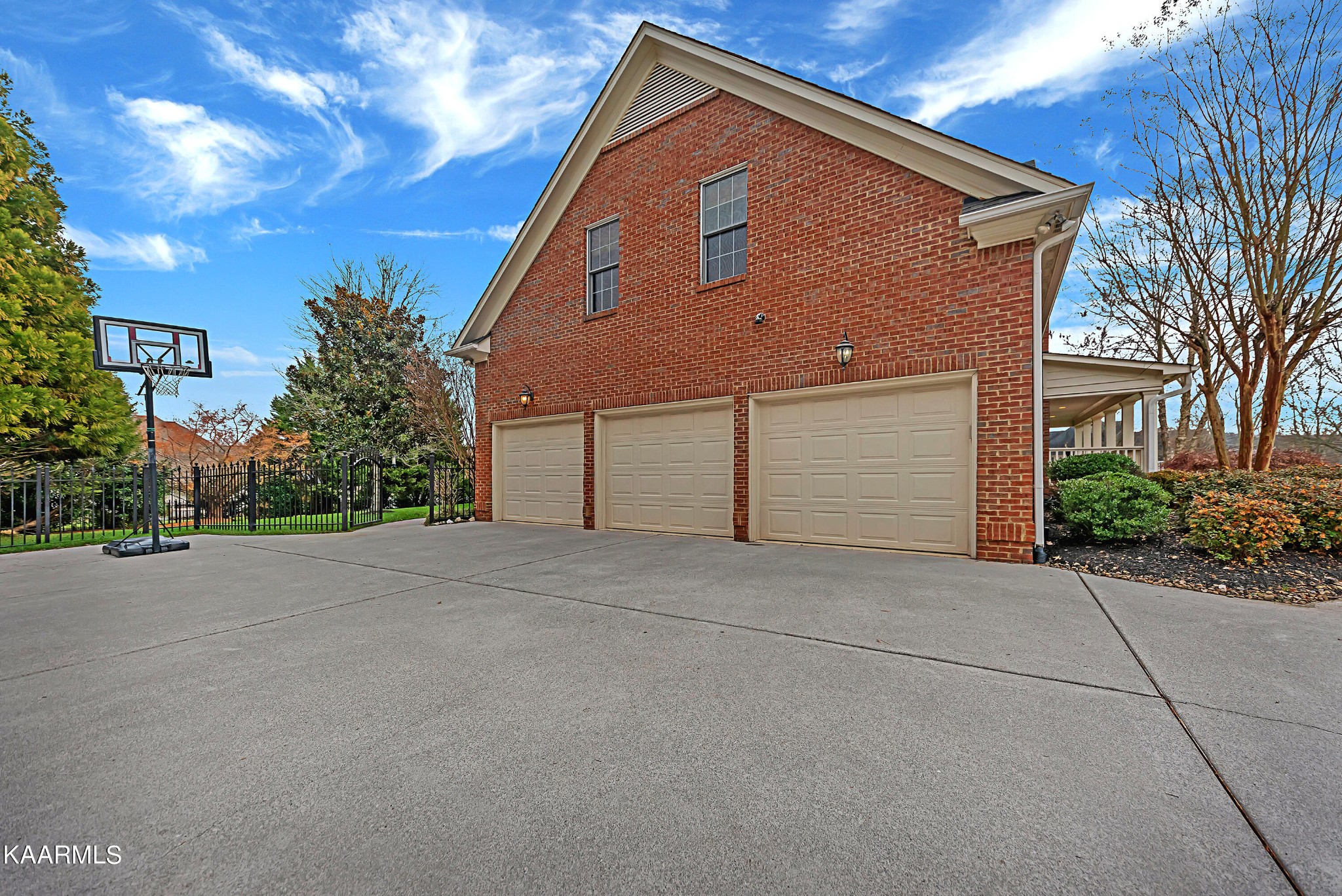 1618 Redgrave Road Knoxville, TN 37922 - Photo 4 of 40 Gallery Image 4