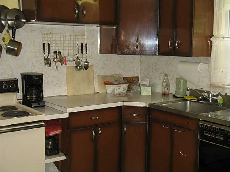 20 Cold Spring Road Barrington, RI 02806 - Photo 5 of 25 Kitchen.