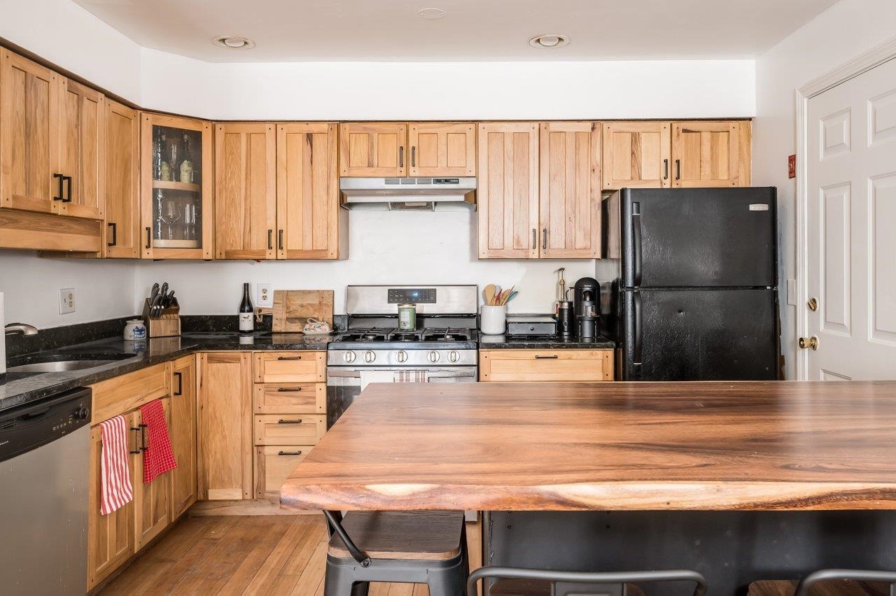 50 Brookside Drive, Unit O3 Exeter, NH 03833 - Photo 2 of 15