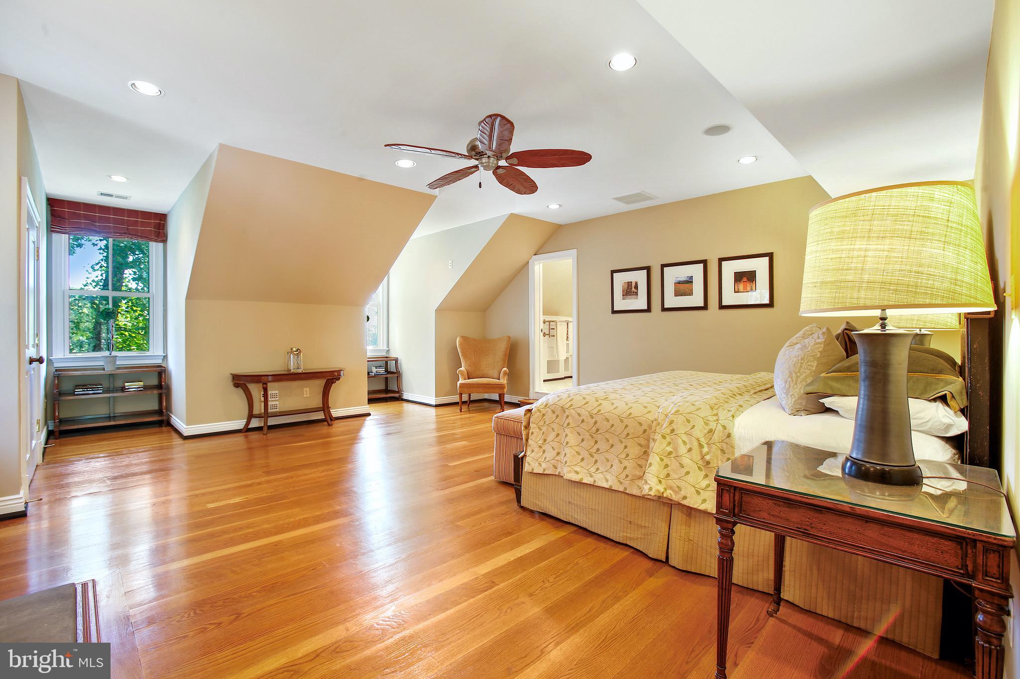 838 Childs Point Road Annapolis, MD 21401 - Photo 36 of 85 Master suite