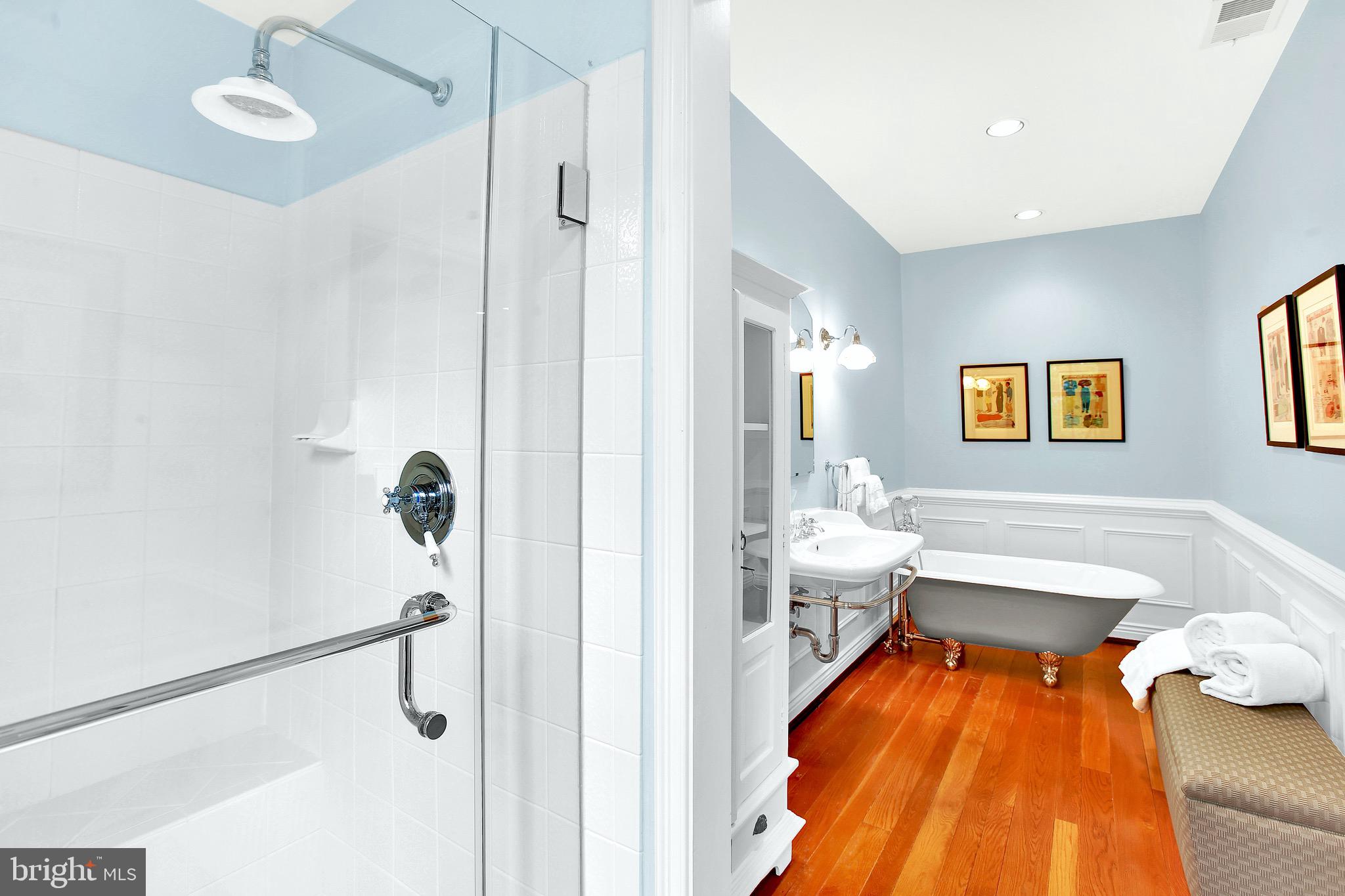 838 Childs Point Road Annapolis, MD 21401 - Photo 45 of 85 2nd level guest bath.1 w/ separate shower