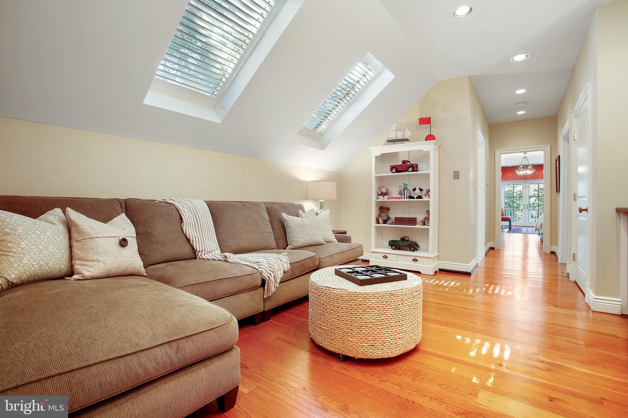 838 Childs Point Road Annapolis, MD 21401 - Photo 47 of 85 2nd level guest-wing / entertainment room