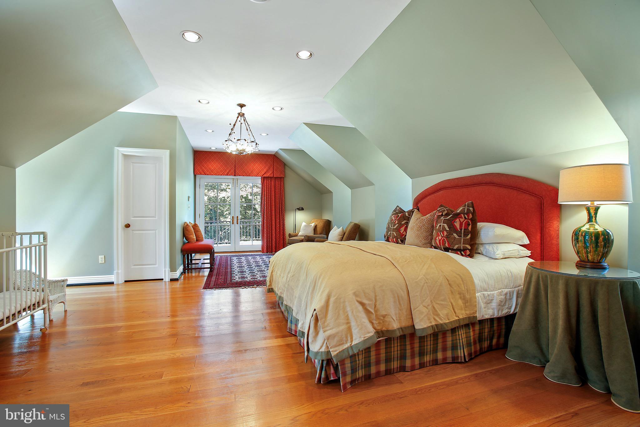 838 Childs Point Road Annapolis, MD 21401 - Photo 49 of 85 2nd level guest-wing bedroom.2 with deck