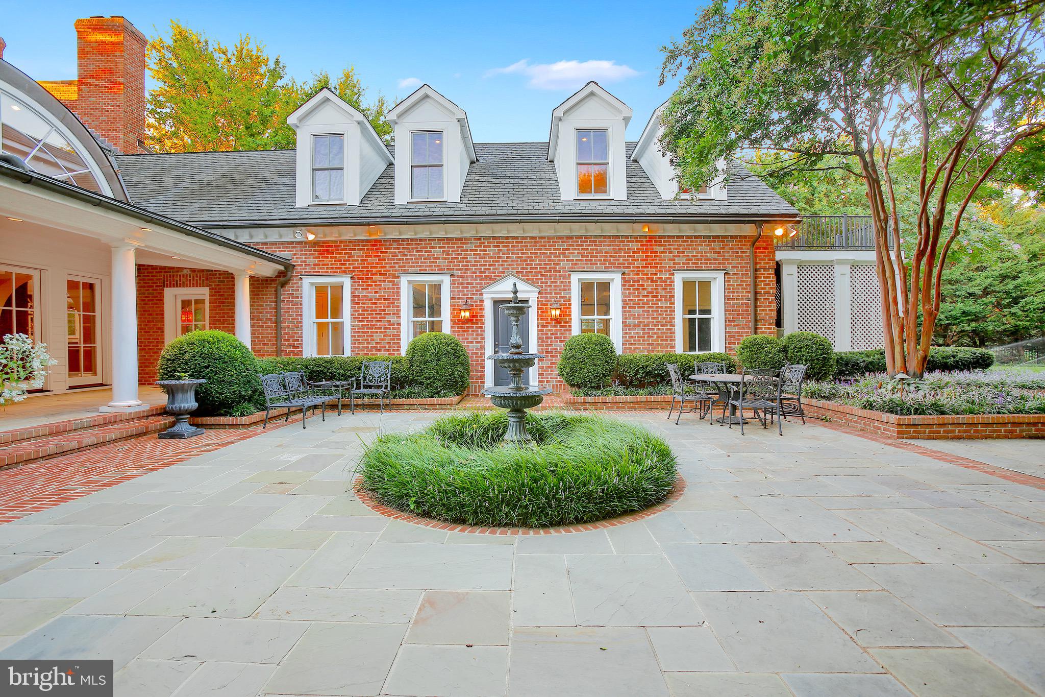 838 Childs Point Road Annapolis, MD 21401 - Photo 62 of 85 Rear courtyard welcoming and relaxing