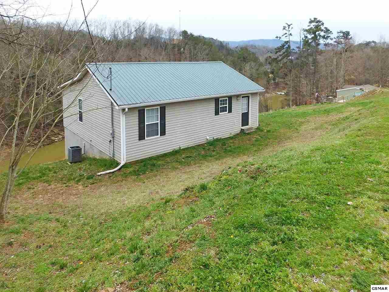 2720 Von Hill Road Dandridge, TN 37725 - Photo 3 of 21 Gallery Image 3