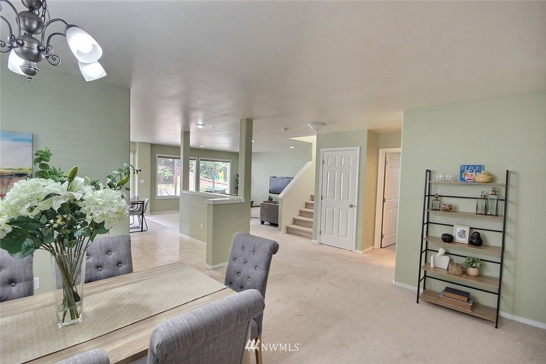 17347 92nd Place Northeast Bothell, WA 98011 - Photo 5 of 40 Gallery Image 5