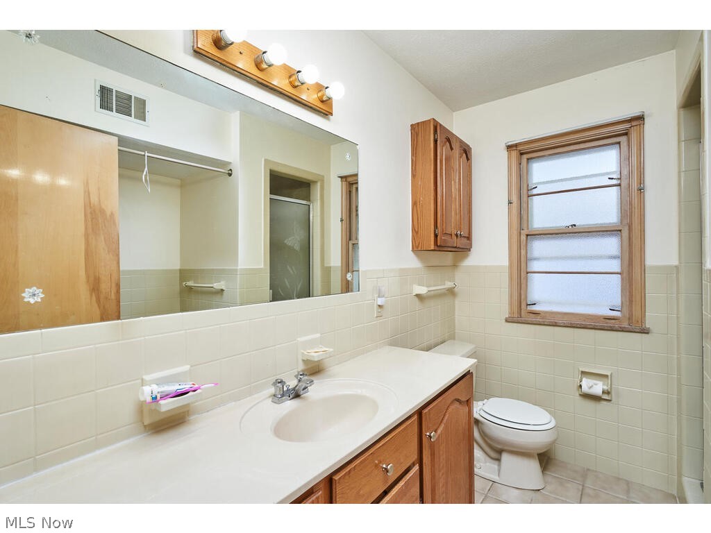 6810 York Road Cleveland, OH 44130 - Photo 9 of 16 Gallery Image 9