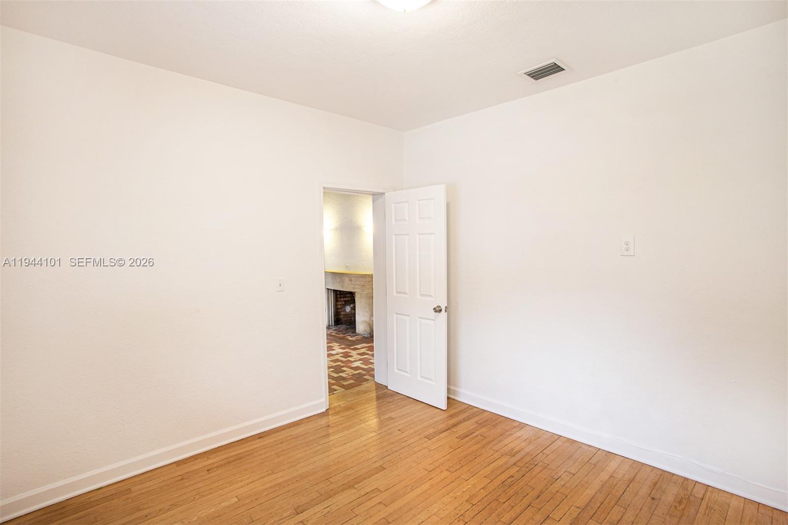 236 Southwest 28th Road Miami, FL 33129 - Photo 17 of 32
