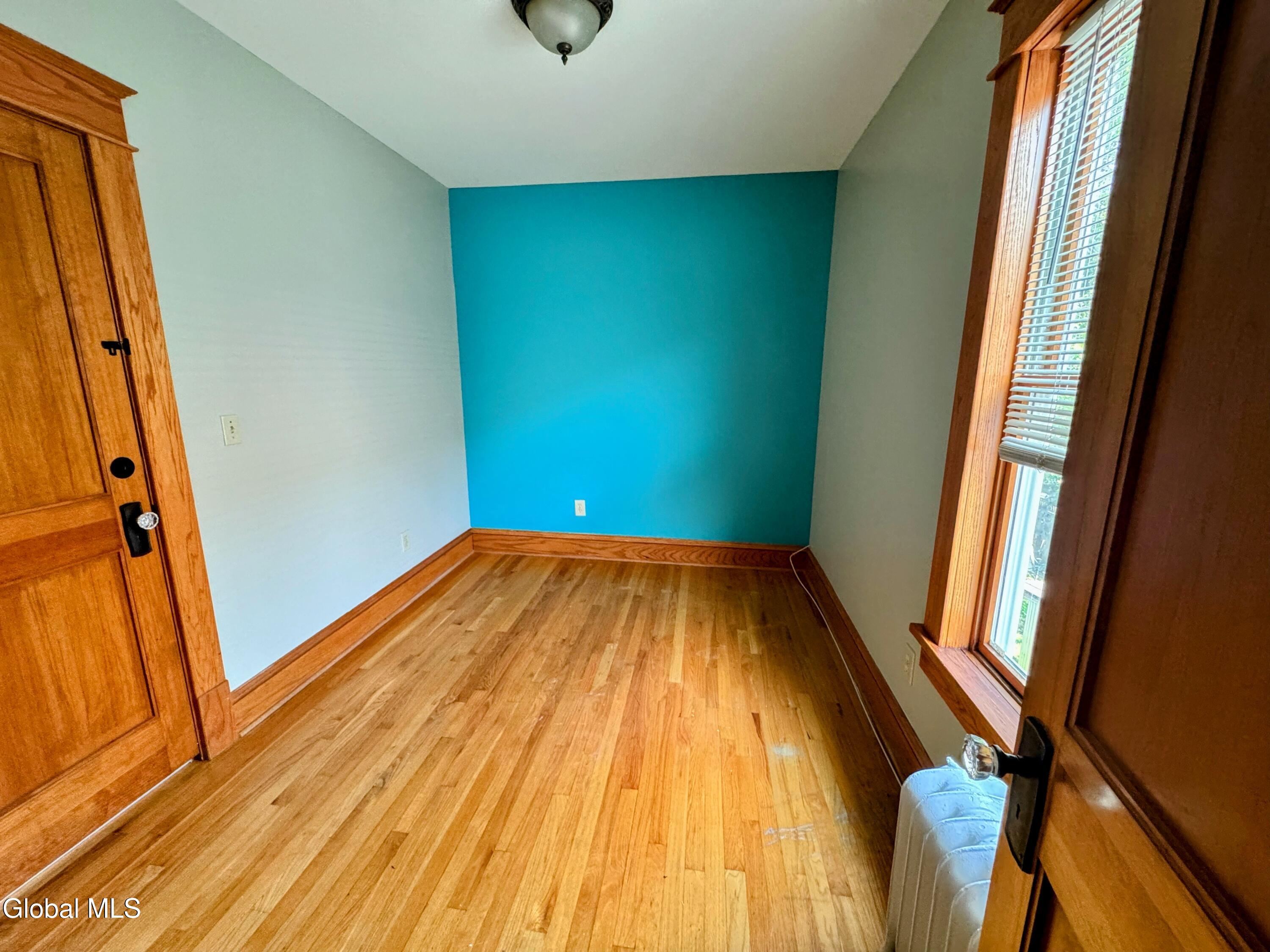 347 New Scotland Avenue Albany, NY 12208 - Photo 7 of 14 IMG_3499