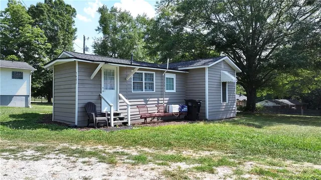 a view of a house that has garden