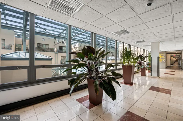 $420,000 | 3 North Christopher Columbus Boulevard, Unit TD407, Philadelphia, PA 19106