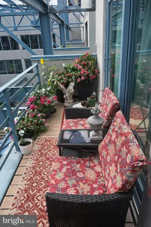 $420,000 | 3 North Christopher Columbus Boulevard, Unit TD407, Philadelphia, PA 19106