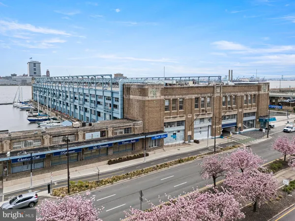 $420,000 | 3 North Christopher Columbus Boulevard, Unit TD407, Philadelphia, PA 19106