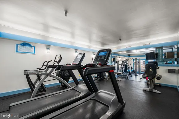 $420,000 | 3 North Christopher Columbus Boulevard, Unit TD407, Philadelphia, PA 19106