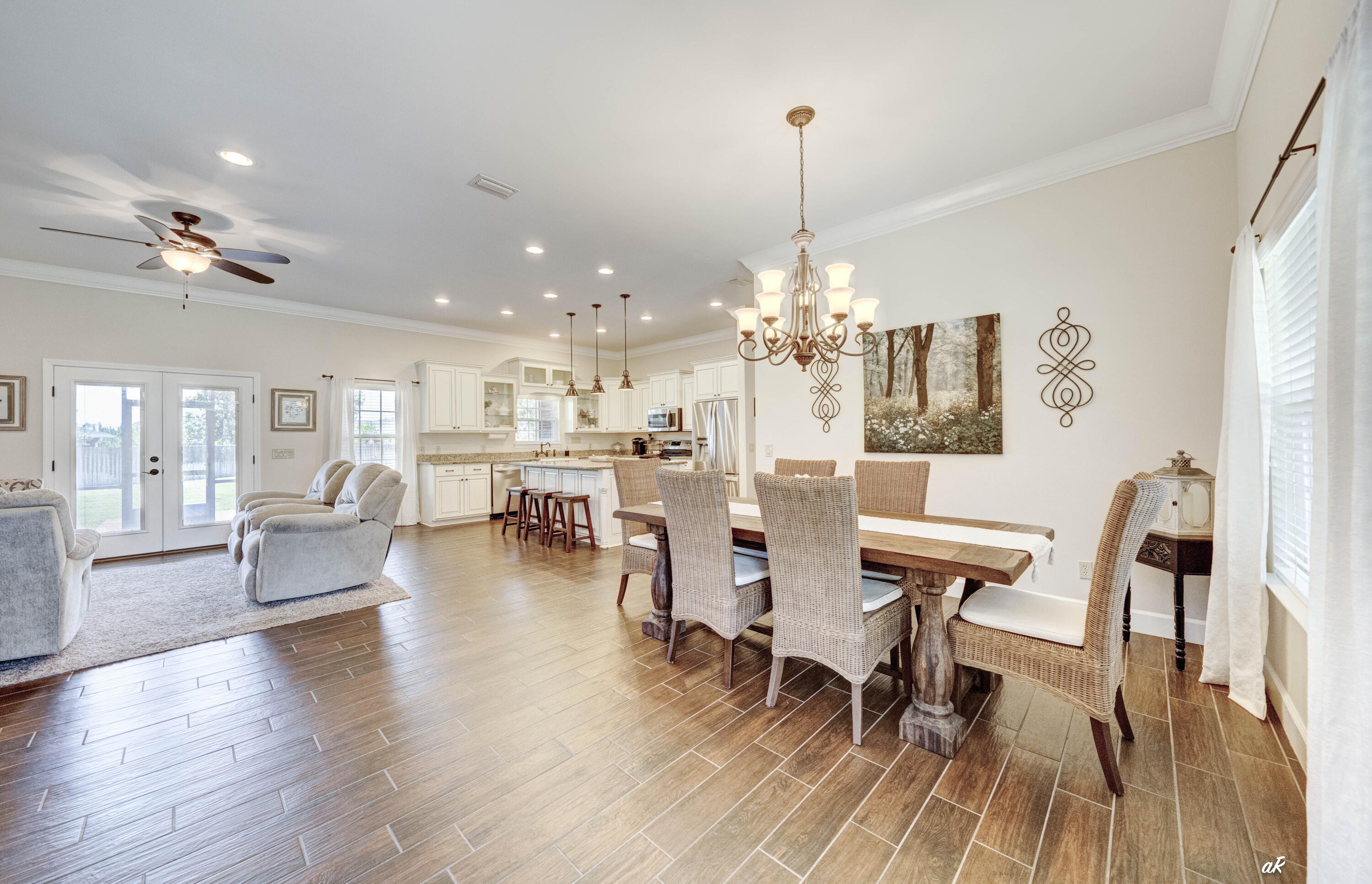 7927 Highpoint Road Panama City, FL 32404 - Photo 15 of 40 Dining-1