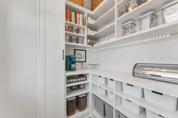 $775,000 | 879 South Woodlawn Avenue, Unit B, St. Paul, MN 55116