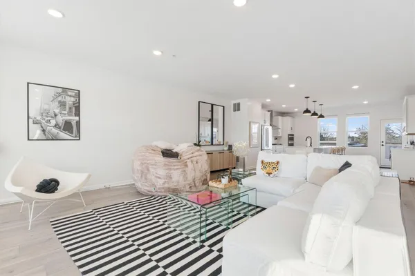 $775,000 | 879 South Woodlawn Avenue, Unit B, St. Paul, MN 55116