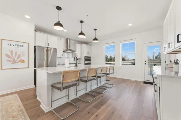 $775,000 | 879 South Woodlawn Avenue, Unit B, St. Paul, MN 55116