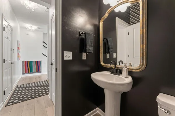 $775,000 | 879 South Woodlawn Avenue, Unit B, St. Paul, MN 55116