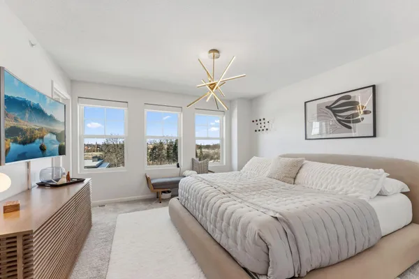 $775,000 | 879 South Woodlawn Avenue, Unit B, St. Paul, MN 55116