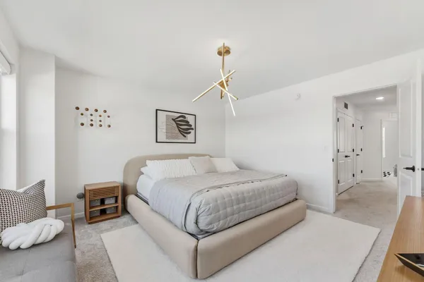 $775,000 | 879 South Woodlawn Avenue, Unit B, St. Paul, MN 55116