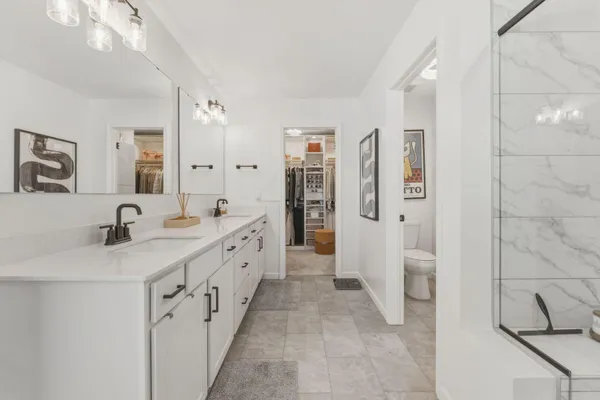 $775,000 | 879 South Woodlawn Avenue, Unit B, St. Paul, MN 55116