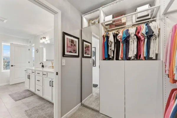 $775,000 | 879 South Woodlawn Avenue, Unit B, St. Paul, MN 55116