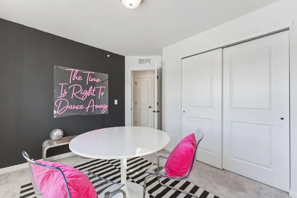 $775,000 | 879 South Woodlawn Avenue, Unit B, St. Paul, MN 55116